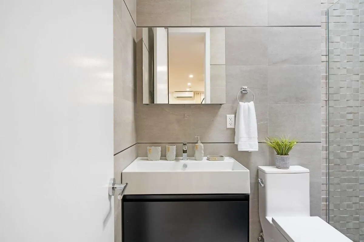 78-4A 2Br Duplex With A Balcony Prime Ues Apartment New York