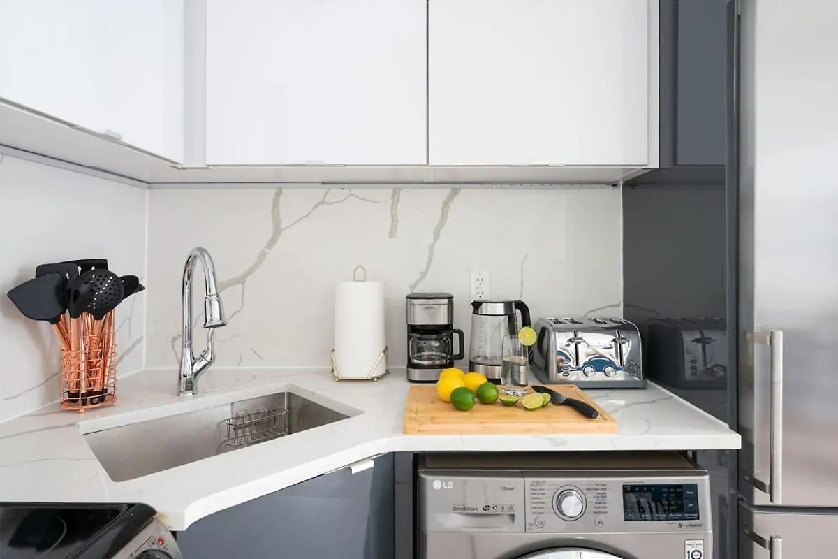 78-4A 2Br Duplex With A Balcony Prime Ues Apartment New York